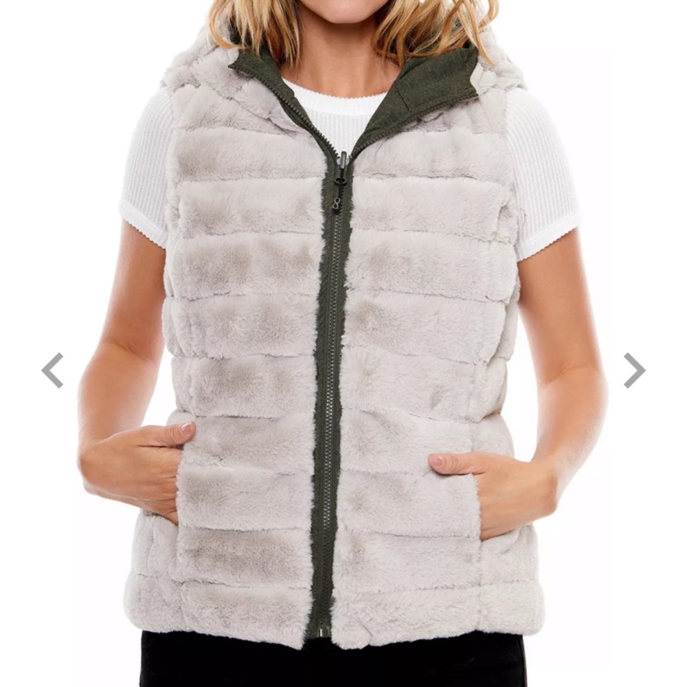Reversible Vest - image 6